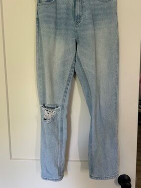 Light Blue Distressed Women’s Jeans